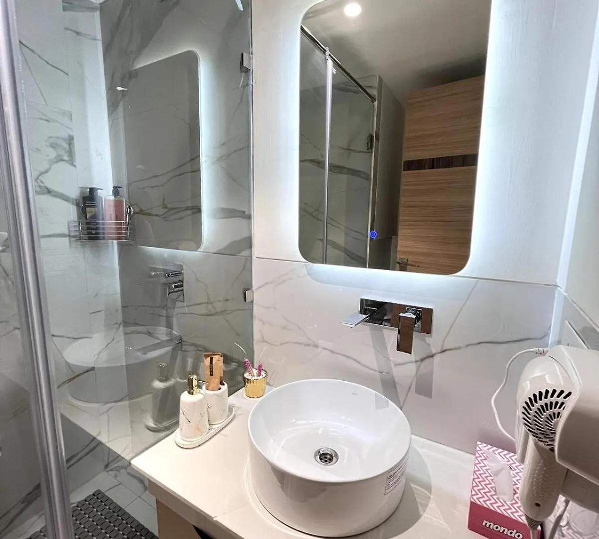 Apartmán Luxe Eleve Duplex 14Th Patio 4 Gurgáon
